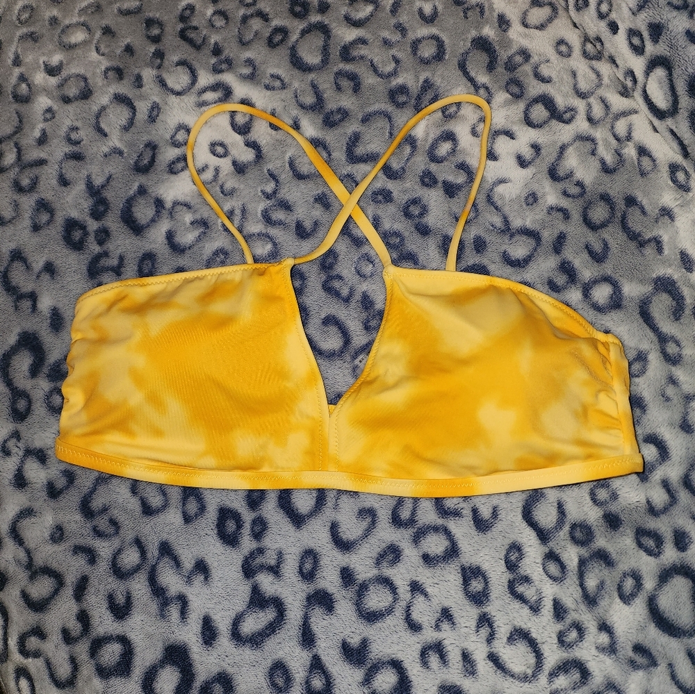 Nwot Pink Swim top sz. M
